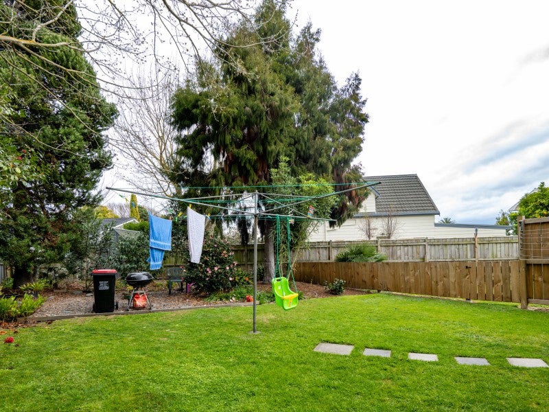 201 Tudor Avenue, Mayfair, Hastings - Carousel 26