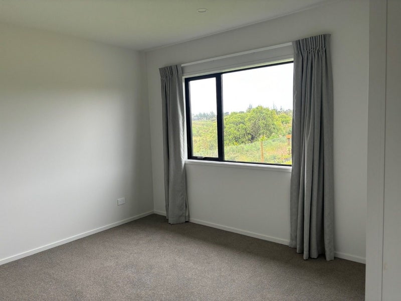 17 Paparoa Road, Cockle Bay, Auckland - Carousel 8