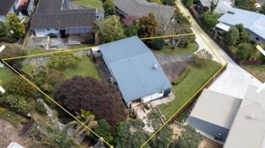 5A Robbies Road, Shelly Park, Auckland - Carousel 1
