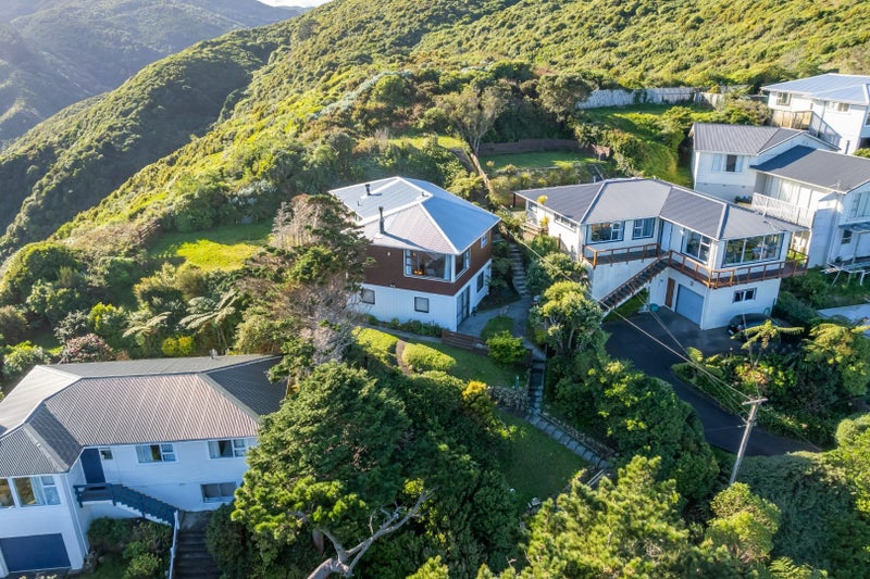 54 Titiro Moana Road, Korokoro, Lower Hutt - Carousel 17