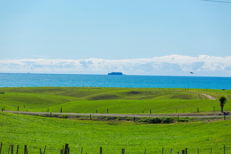 2615 State Highway 2, Pukehina - Carousel 19