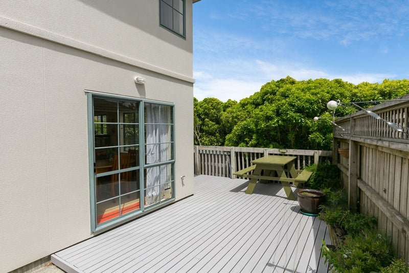40 Landsdowne Terrace, Karori, Wellington - Carousel 11