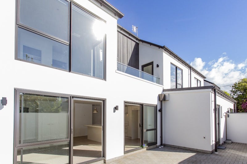 20B Hewitts Road, Merivale, Christchurch - Carousel 2
