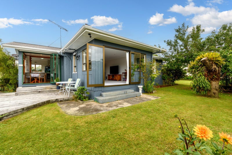 1 Seaforth Grove, Greerton, Tauranga - Carousel 1