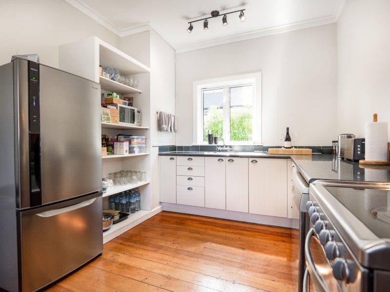 128 Frederick Street East, Mayfair, Hastings - Carousel 2