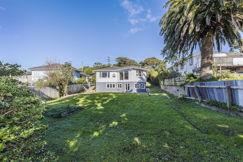 49 Glanmire Road, Newlands, Wellington - Carousel 2