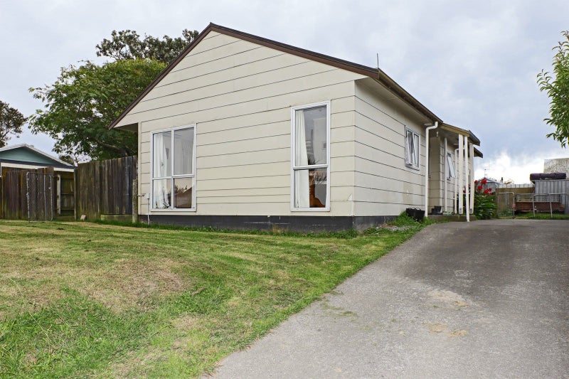 2B Kilkee TCE, Flaxmere, Hastings - Carousel 1