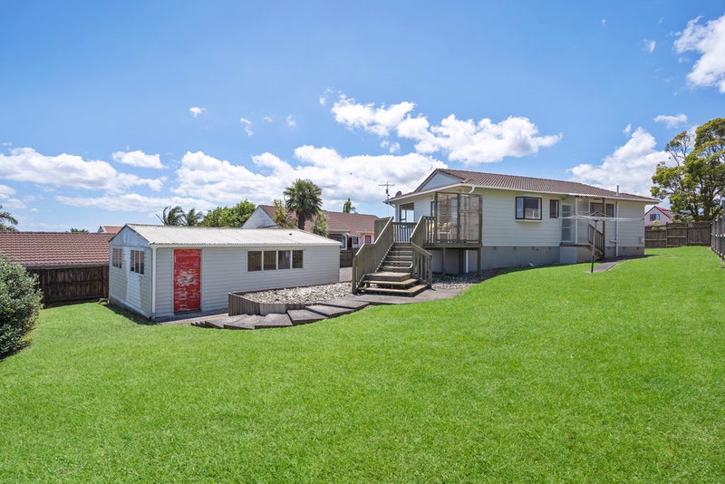 48 Hollyford Drive, Clover Park, Auckland - Carousel 1