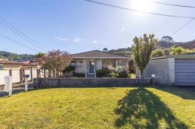 37B Parkvale Road, Karori, Wellington - Carousel 1