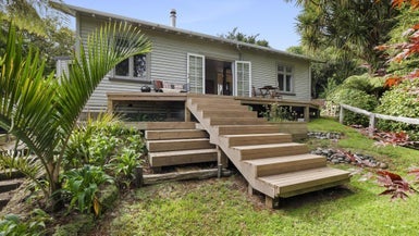 6A Ballance Street, Lower Vogeltown, New Plymouth - Carousel 1