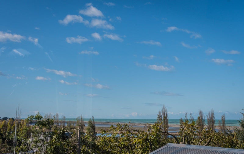 16 Godley Place, Oceanview, Timaru - Carousel 24