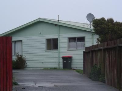 11 Chetwode Grove, Newlands, Wellington - Carousel 1