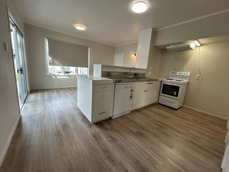 7 Brocas Avenue, Hillcrest, Hamilton - Carousel 2