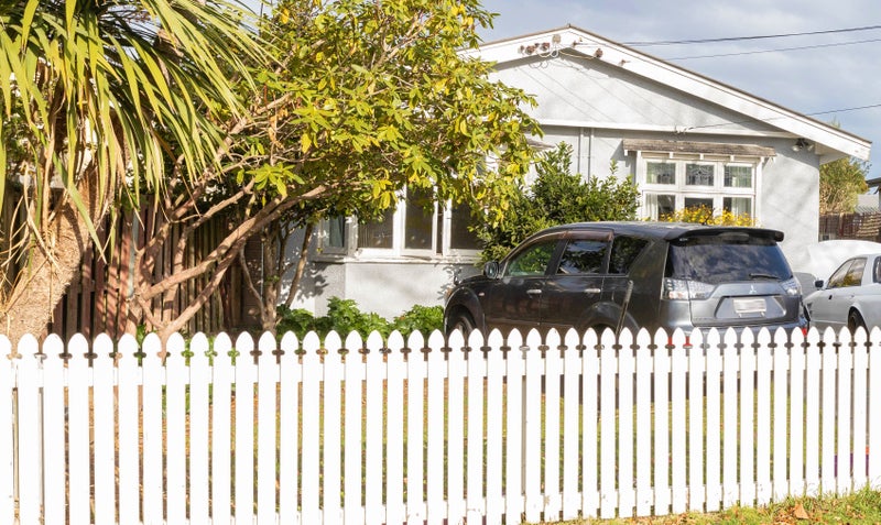 40 Winton Street, St Albans, Christchurch - Carousel 1