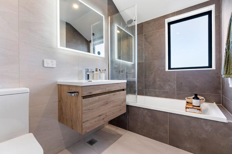 33D Fitzherbert Avenue, West Harbour, Auckland - Carousel 14