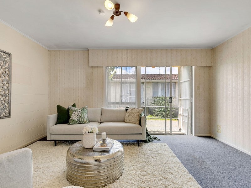 3/12 Jillett Street, Titahi Bay, Porirua - Carousel 1