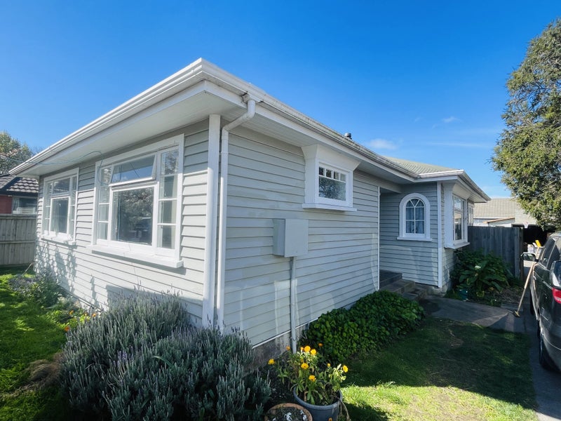 14 Goldsmith Place, Waltham, Christchurch - Carousel 2