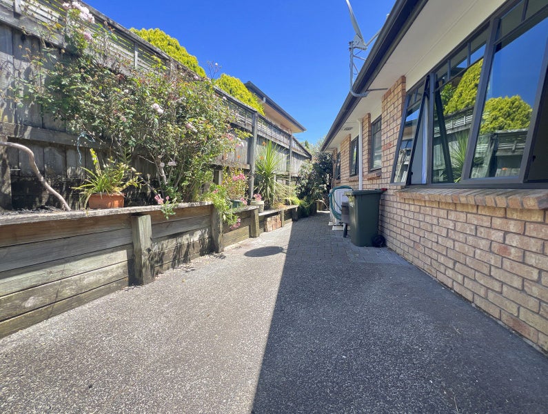 57 Mt Lebanon Crescent, The Gardens, Auckland - Carousel 27