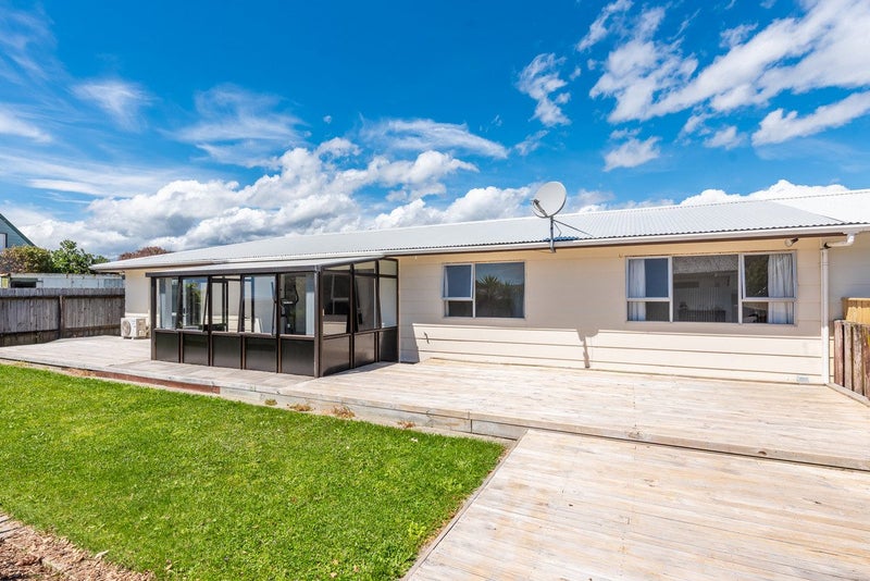 2/37 Winton Street, Paraparaumu Beach, Paraparaumu - Carousel 1