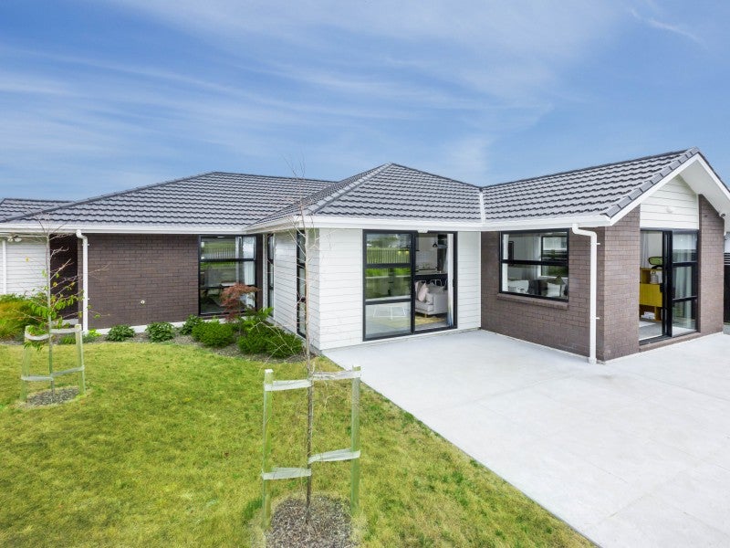 2 Hopkirk Avenue, Wallaceville, Upper Hutt - Carousel 25