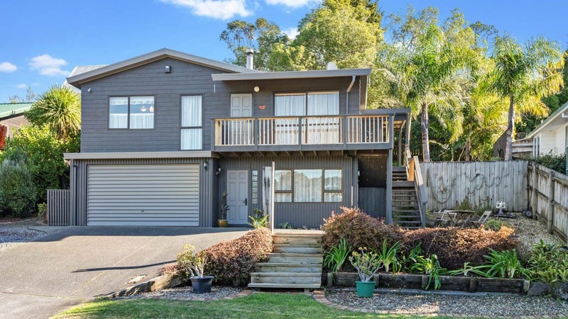 10 Chardon Place, Henderson, Auckland - Carousel 1