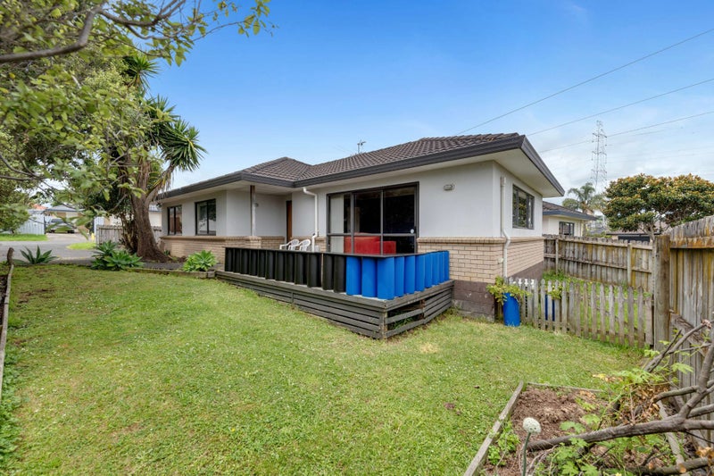12A Ksenia Drive, Flat Bush, Auckland - Carousel 11