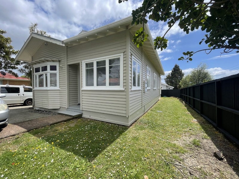 29A Miro Street, New Lynn, Auckland - Carousel 17