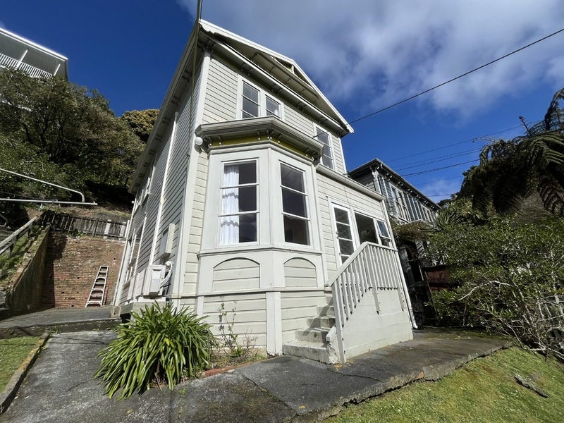 55 Norway Street, Aro Valley, Wellington - Carousel 1