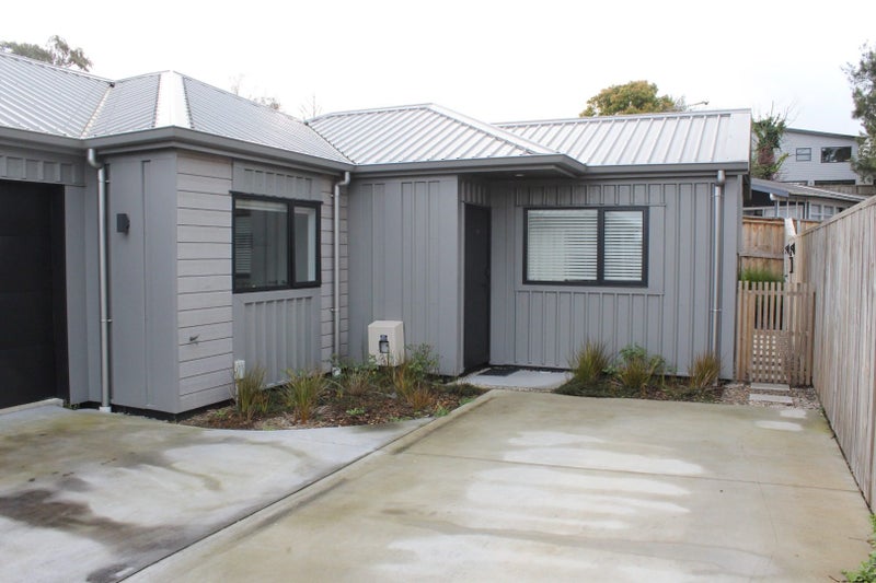 54 Jacks Landing Drive, Hamilton Lake, Hamilton - Carousel 1