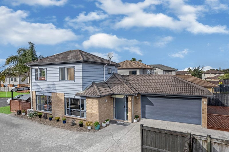 9 Riverglade Parkway, Te Atatu South, Auckland - Carousel 1