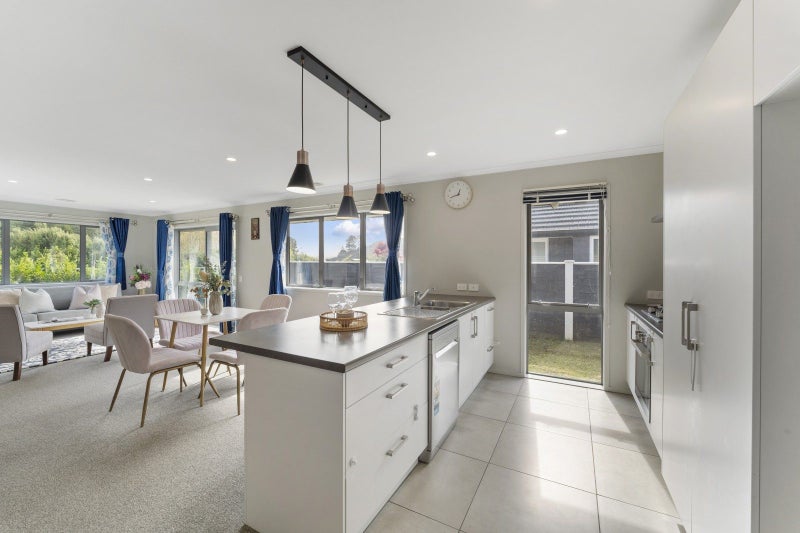 3 Mooring Close, Whitby, Porirua - Carousel 2
