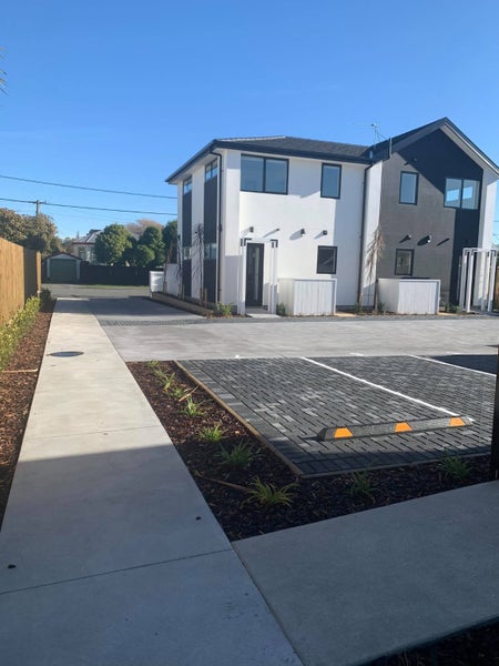 2/550 Barbadoes Street, Edgeware, Christchurch - Carousel 2