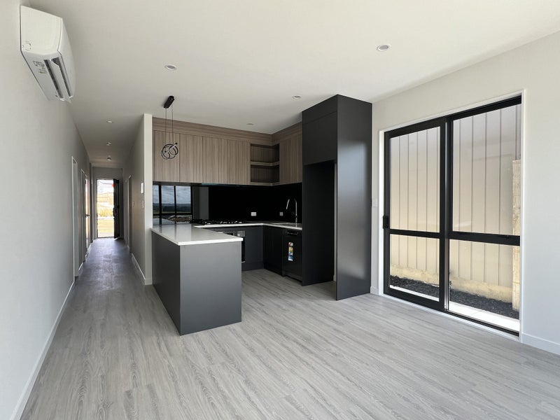28 Neretva Avenue, Massey, Auckland - Carousel 2
