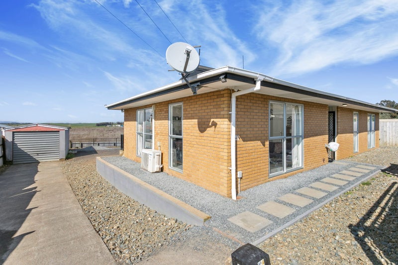 31 Heather Green Avenue, Meremere - Carousel 1