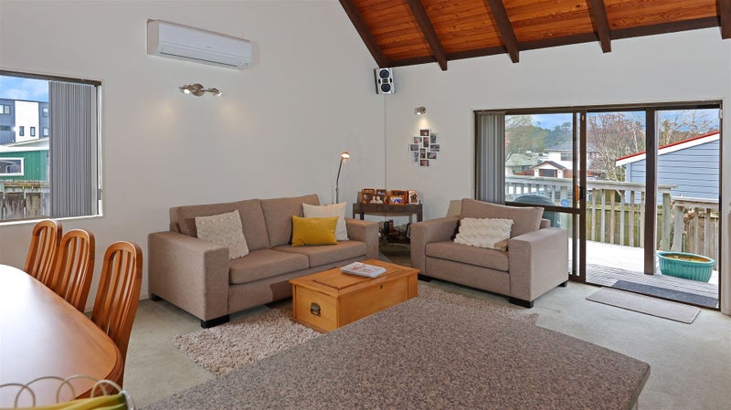 2/112 Pooks Road, Ranui, Auckland - Carousel 2