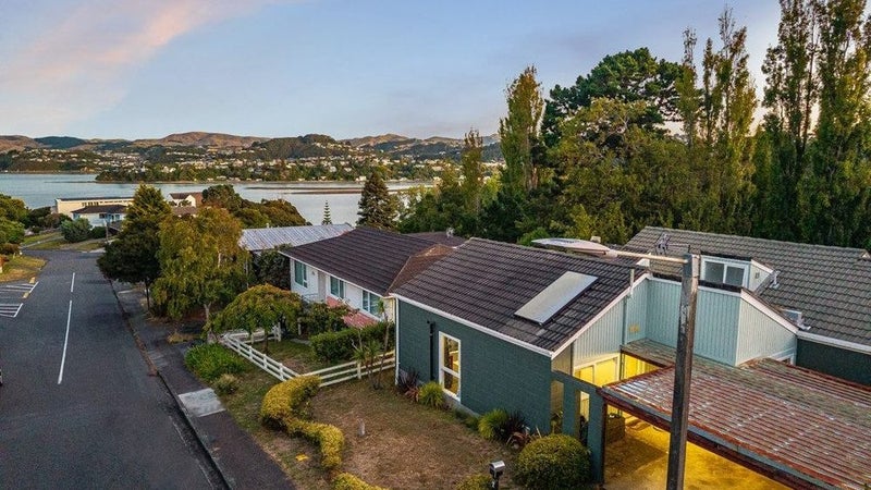 10A Penryn Drive, Camborne, Porirua - Carousel 1