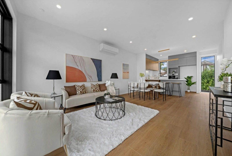 8/20 Ayr Road, Pakuranga, Auckland - Carousel 1