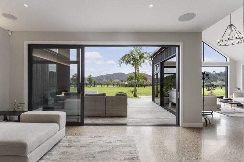 5 Rossbern Lane, Papakura - Carousel 2