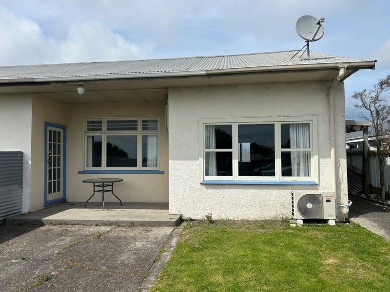 12A Gladstone Street, Westport, Westport - Carousel 1
