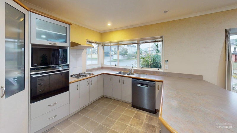 123 Pacific Drive, Fitzherbert, Palmerston North - Carousel 2