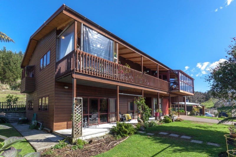 124 Titiro Place, Onemana, Whangamatā - Carousel 2