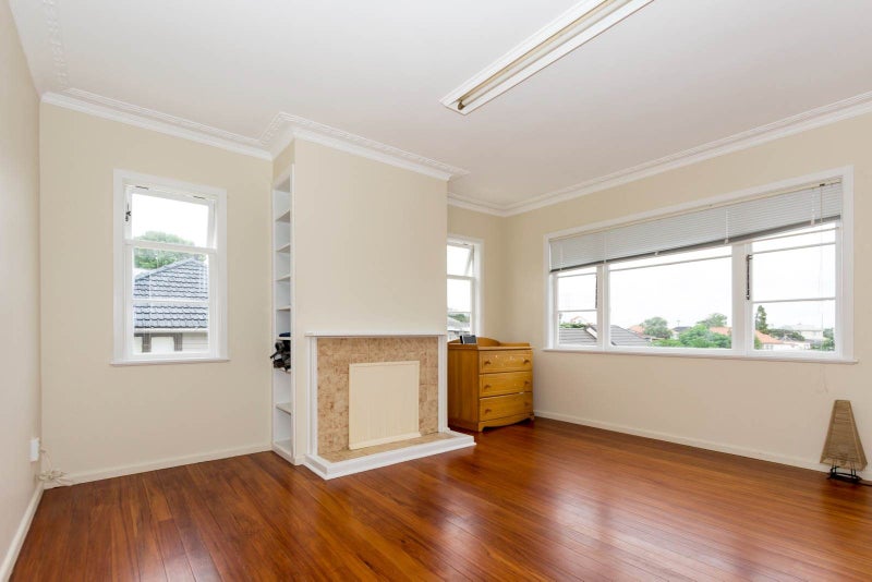 271 Hillsborough Road, Hillsborough, Auckland - Carousel 2