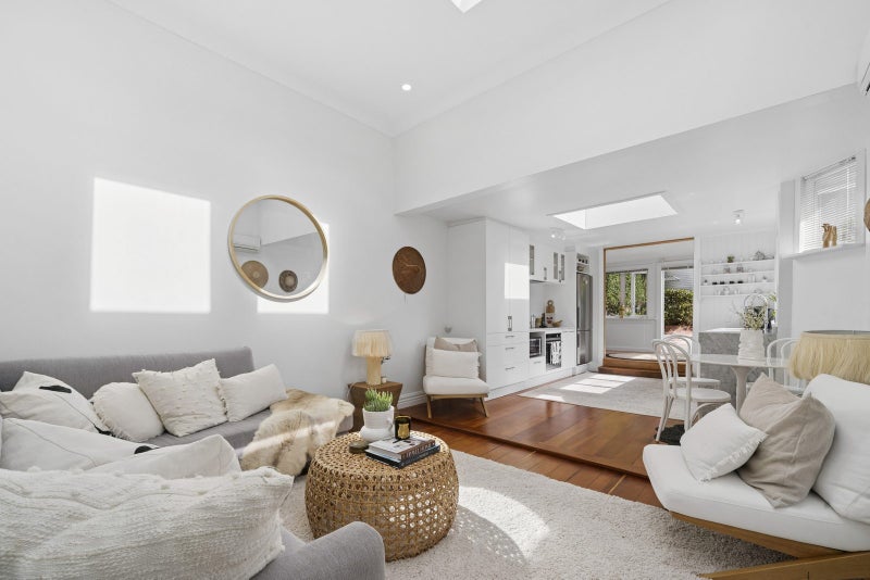 132 Elizabeth Street, Mount Victoria, Wellington - Carousel 1