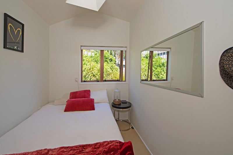 10 Bay Road, Ostend, Waiheke Island - Carousel 10