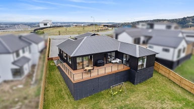 206 Penruddock Rise, Westmorland, Christchurch - Carousel 1