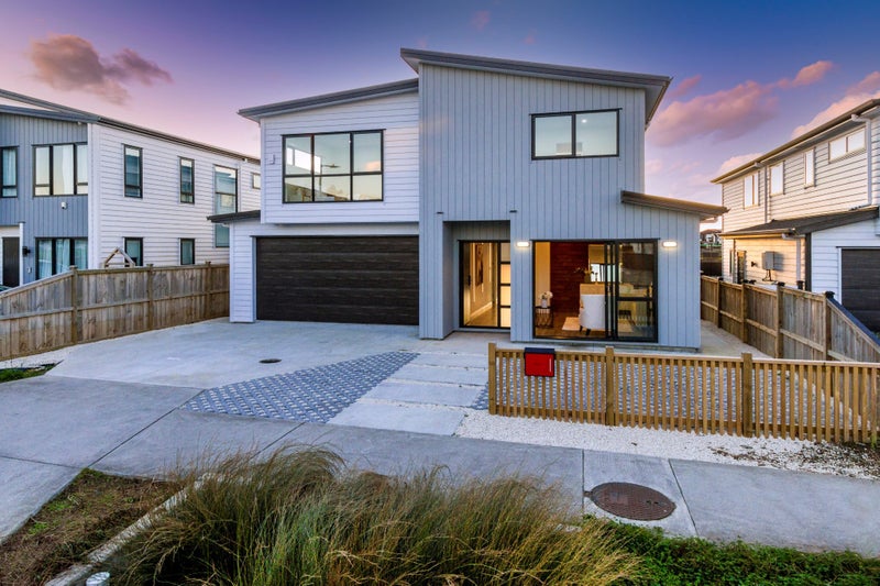 20 Rapunga Drive, Hobsonville, Auckland - Carousel 1
