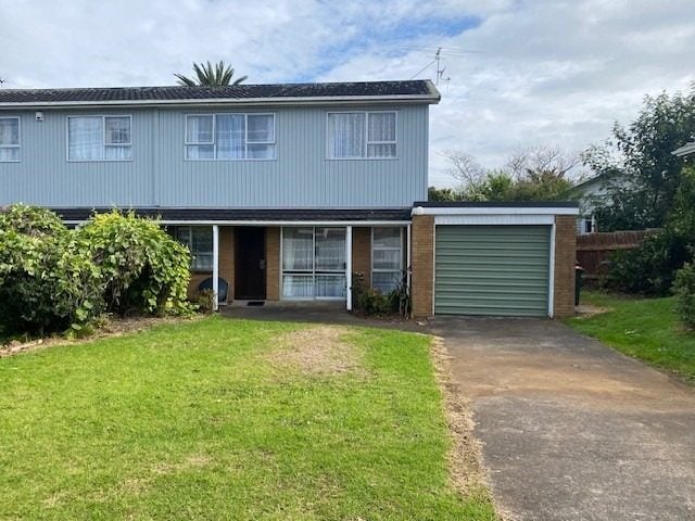 1/16 Warren Avenue, Three Kings, Auckland - Carousel 1