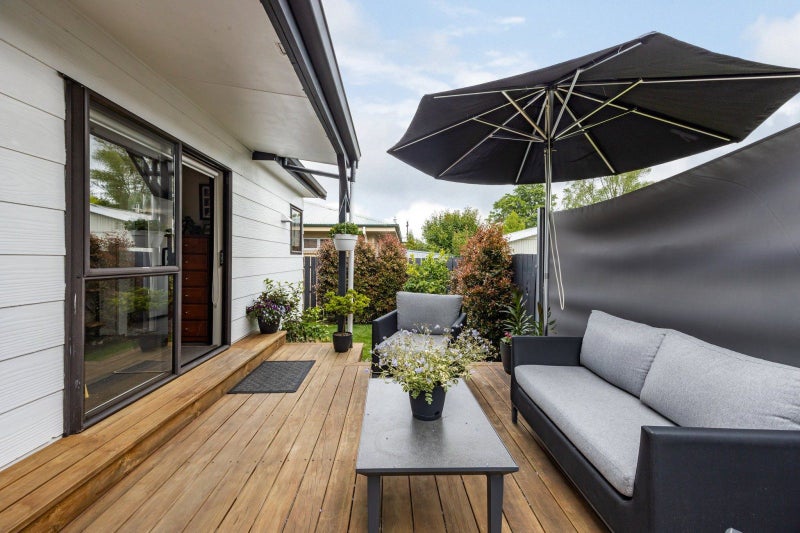 66 Queenwood Avenue, Queenwood, Hamilton - Carousel 2