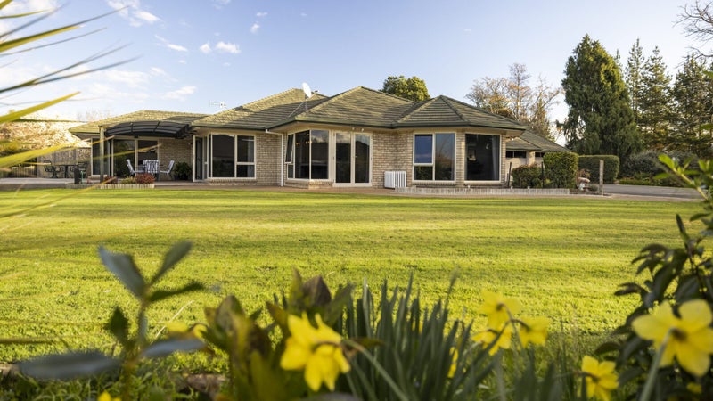 549 Cambridge Road, Tauriko, Tauranga - Carousel 1