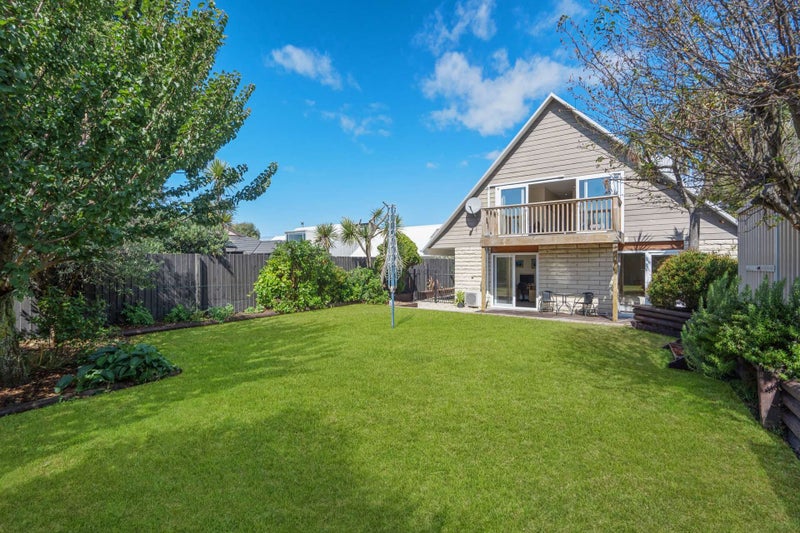 19 Larnach Street, Waimairi Beach, Christchurch - Carousel 1